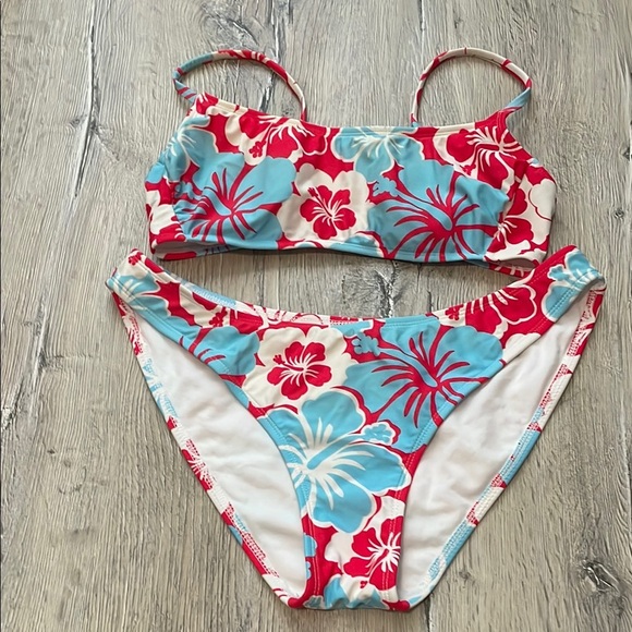 Floral Bikini Set in Red and Blue - Picture 11 of 11
